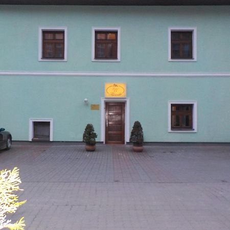 Hotel Kriváň Kysucke Nove Mesto Esterno foto