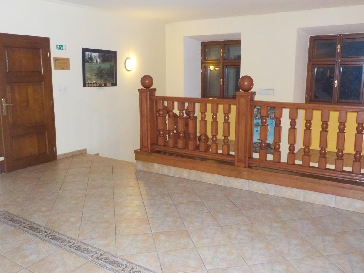 Hotel Kriváň Kysucke Nove Mesto Esterno foto