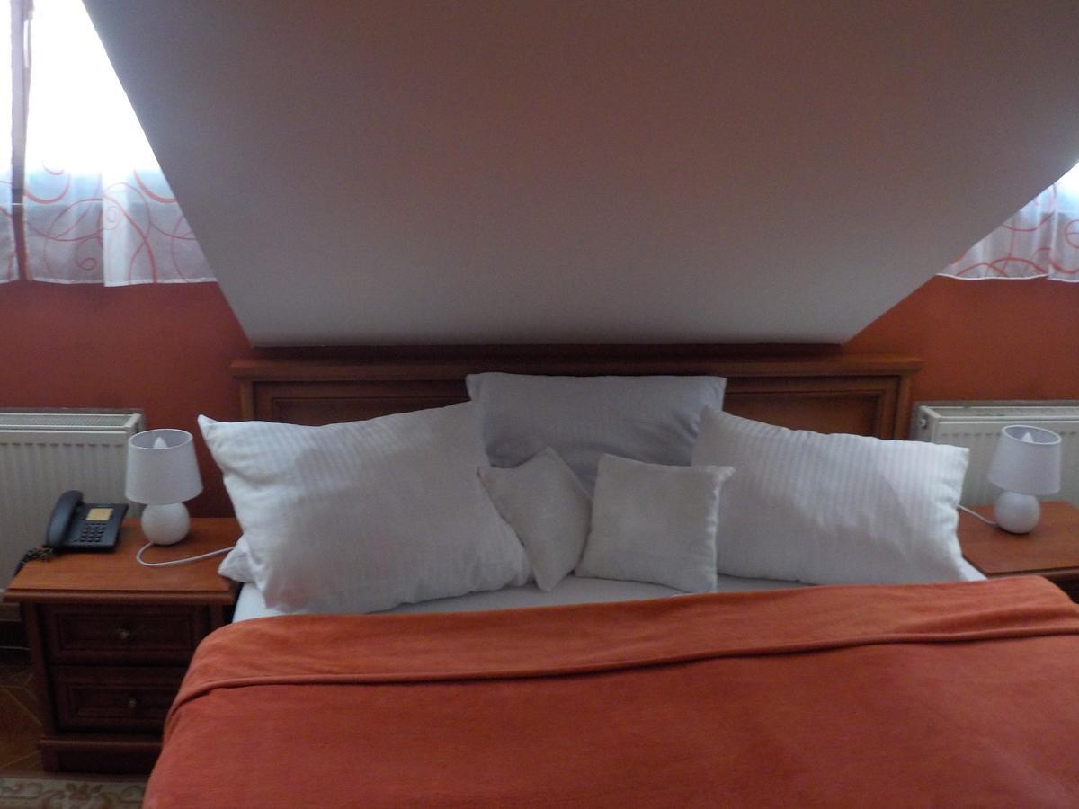 Hotel Kriváň Kysucke Nove Mesto Camera foto