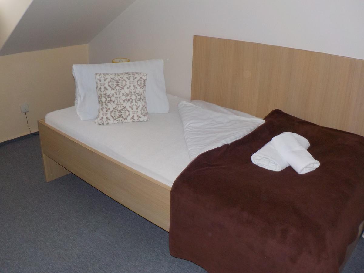 Hotel Kriváň Kysucke Nove Mesto Camera foto